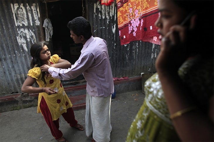 Spine Tingling Photos Reveal What Life Is Like In A Legal Bangladeshi 5085