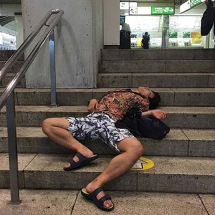 Insane Photographs Of Incredibly Drunk People In Public. - Page 7 of 16 - Where Can I Watch Drunk In Public Documentary