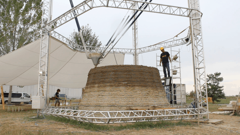 largest-3d-printer-in-the-world-creates-zero-cost-homes-out-of-mud