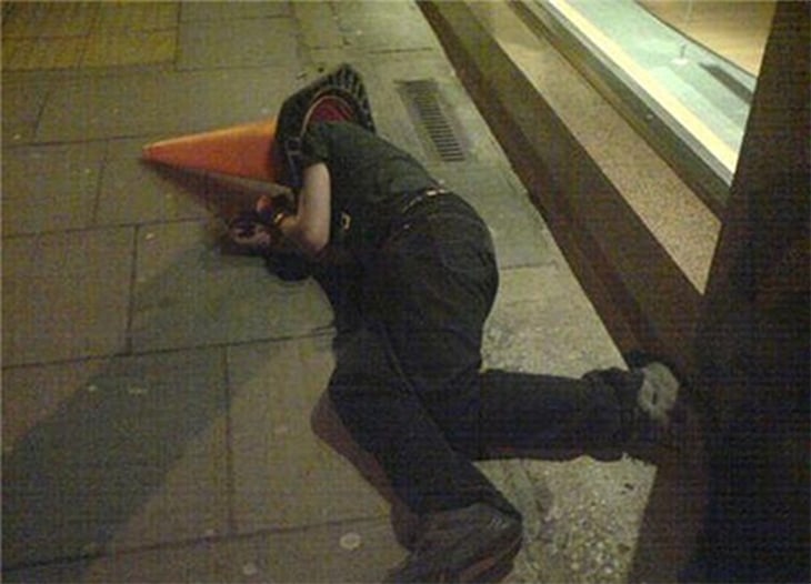 Insane Photographs Of Incredibly Drunk People In Public Page 11 Of 16 True Activist 