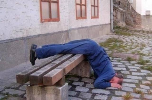 Insane Photographs Of Incredibly Drunk People In Public. - Page 9 of 31 ...